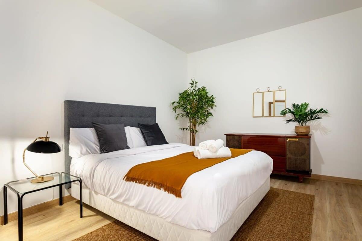 Exclusive Huge 4 Double Bedroom City Center 巴塞罗那 外观 照片