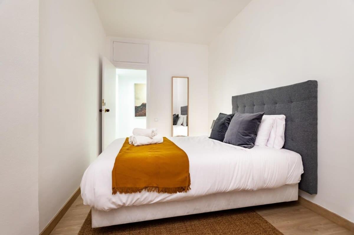 Exclusive Huge 4 Double Bedroom City Center 巴塞罗那 外观 照片
