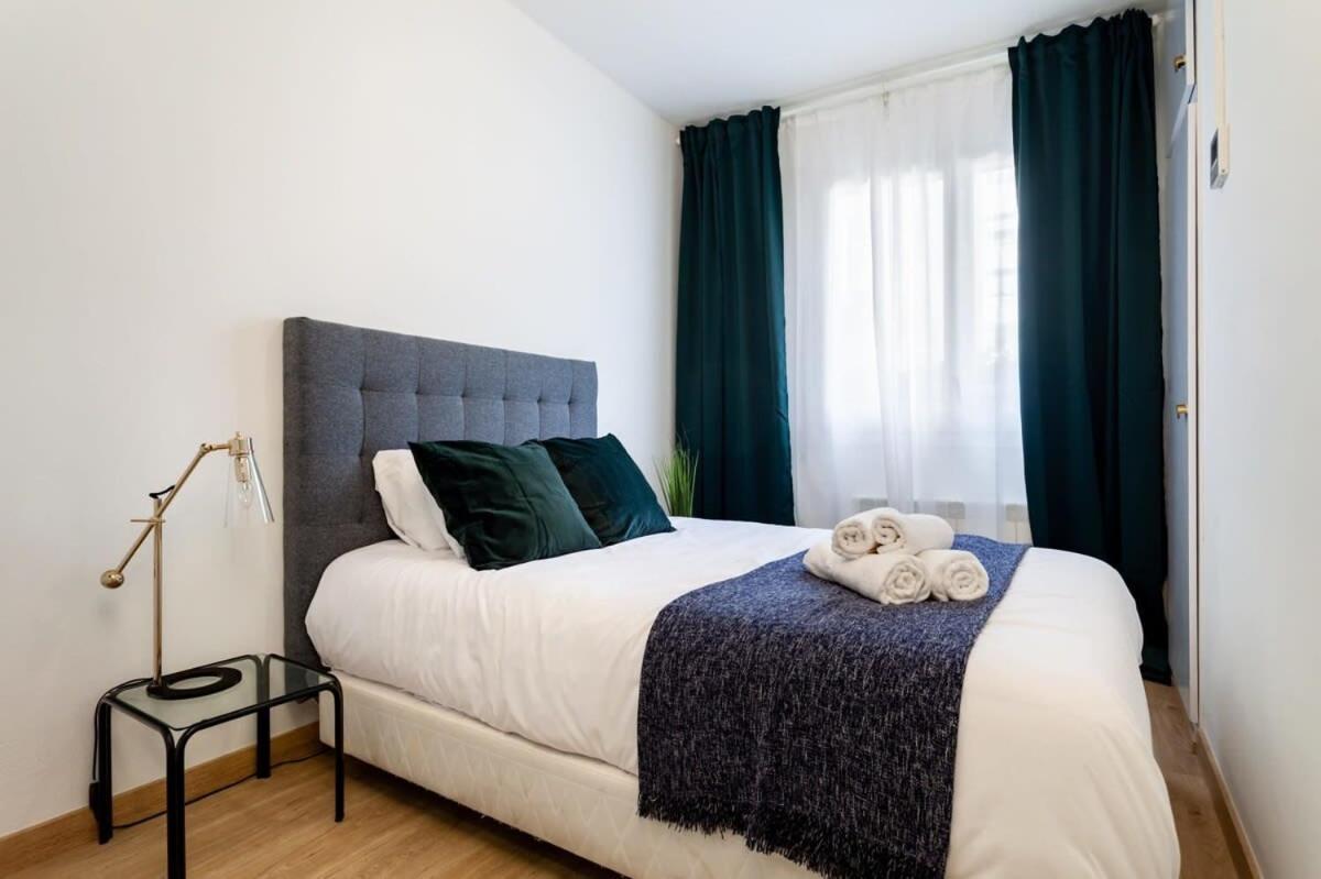 Exclusive Huge 4 Double Bedroom City Center 巴塞罗那 外观 照片